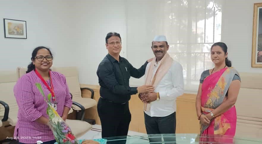 Honoring Mr. Sanjay Barhate at Matoshree Madanbai Manikchand Dhariwal Hospital in Shiru|Ruby Hall - Matoshree Madanbhai Dhariwal Hospital|Ghodnadi,Shirur